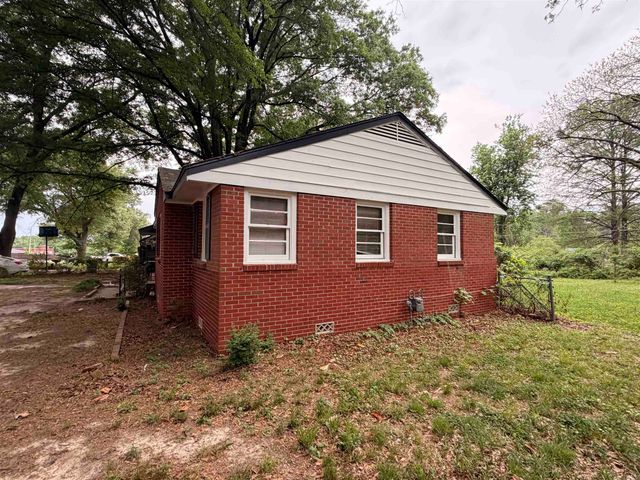 322 SULLIVAN DR, Memphis, TN 38109