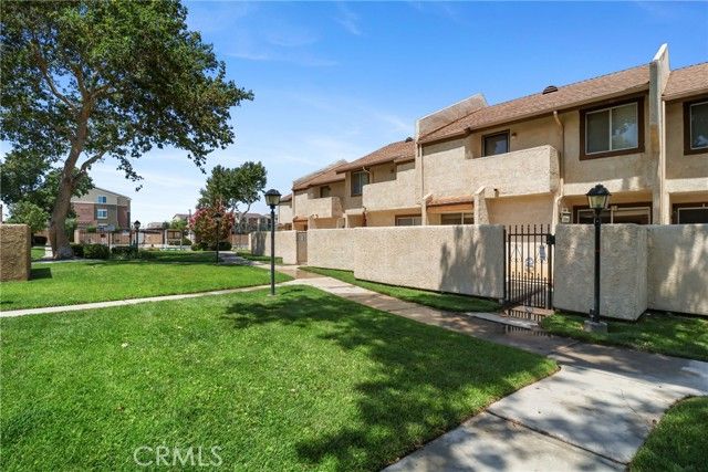 1840 E Avenue J2 5, Lancaster, CA 93535