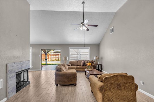 6522 Redding Springs Lane, Houston, TX 77086