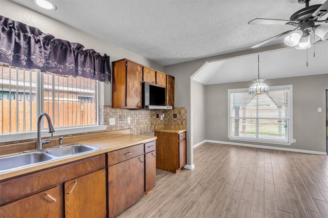 6522 Redding Springs Lane, Houston, TX 77086