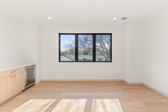 8931 San Fernando Way, Dallas, TX 75218