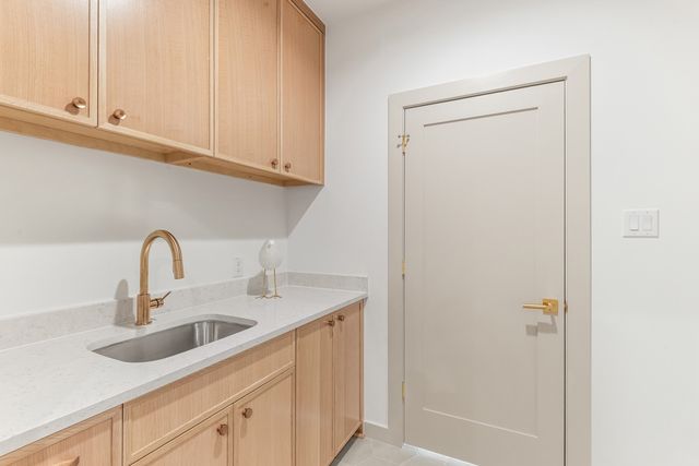 8931 San Fernando Way, Dallas, TX 75218