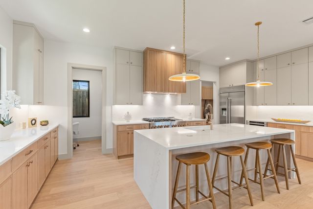 8931 San Fernando Way, Dallas, TX 75218