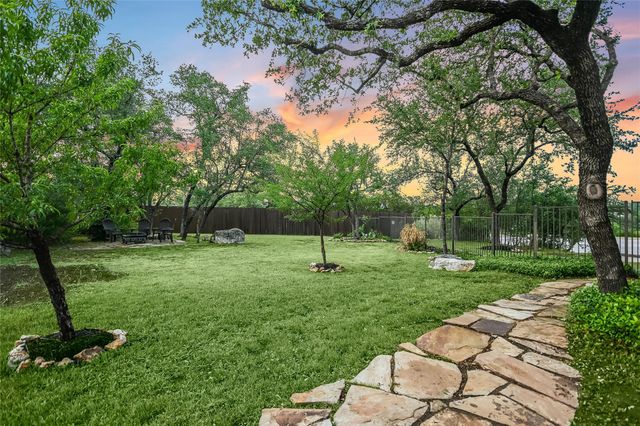 223 Lake Como DR, Austin, TX 78734