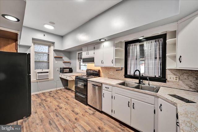 7 E PENN AVE, Cleona, PA 17042