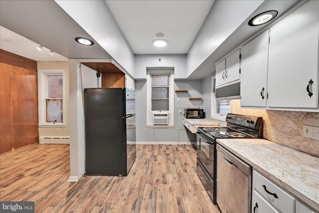 7 E PENN AVE, Cleona, PA 17042