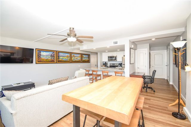 800 Sandcastle Dr 108, Port Aransas, TX 78373