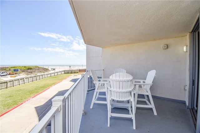 800 Sandcastle Dr 108, Port Aransas, TX 78373