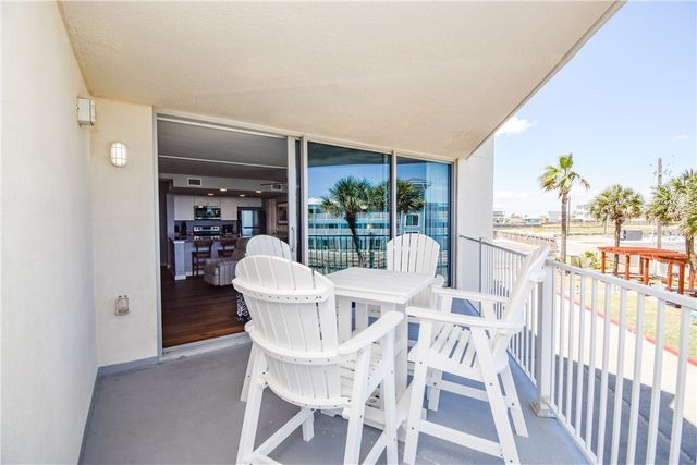 800 Sandcastle Dr 108, Port Aransas, TX 78373