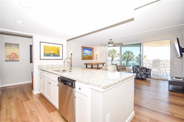 800 Sandcastle Dr 108, Port Aransas, TX 78373