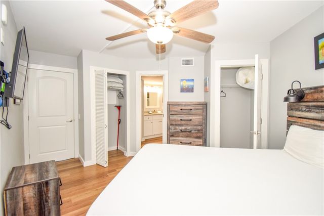 800 Sandcastle Dr 108, Port Aransas, TX 78373