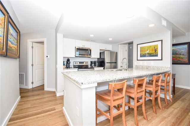 800 Sandcastle Dr 108, Port Aransas, TX 78373