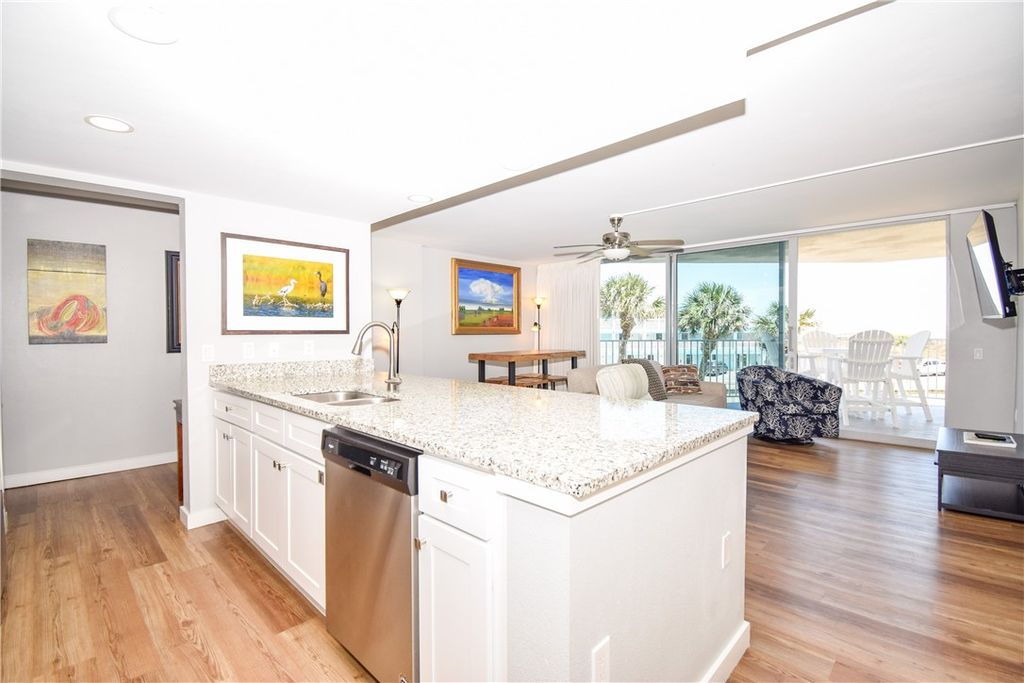 800 Sandcastle Dr 108, Port Aransas, TX 78373 — photo 2