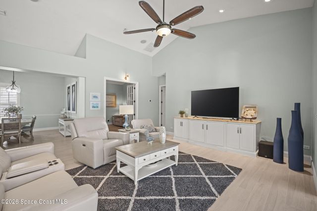 809 W Central Boulevard, Cape Canaveral, FL 32920