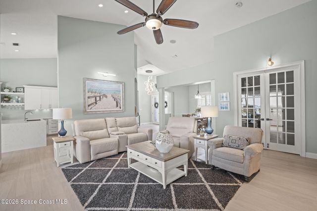 809 W Central Boulevard, Cape Canaveral, FL 32920