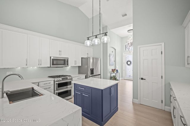 809 W Central Boulevard, Cape Canaveral, FL 32920
