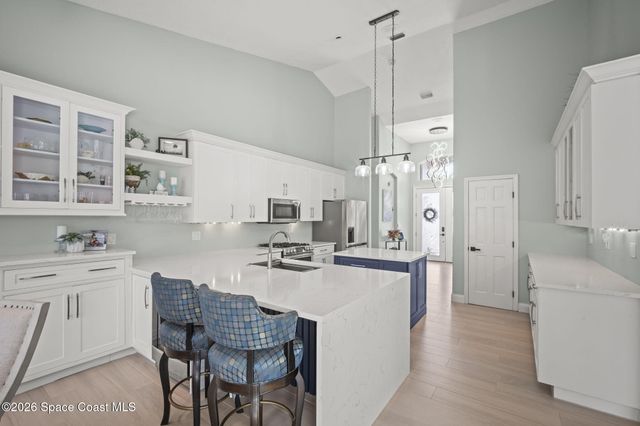 809 W Central Boulevard, Cape Canaveral, FL 32920