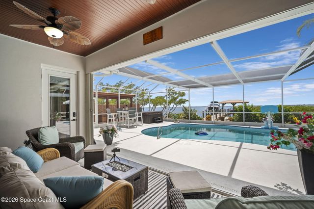 809 W Central Boulevard, Cape Canaveral, FL 32920