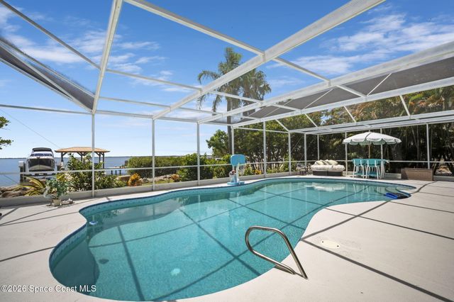 809 W Central Boulevard, Cape Canaveral, FL 32920