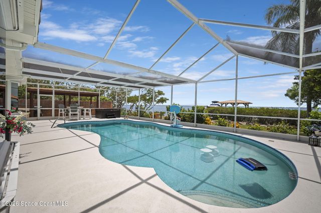 809 W Central Boulevard, Cape Canaveral, FL 32920