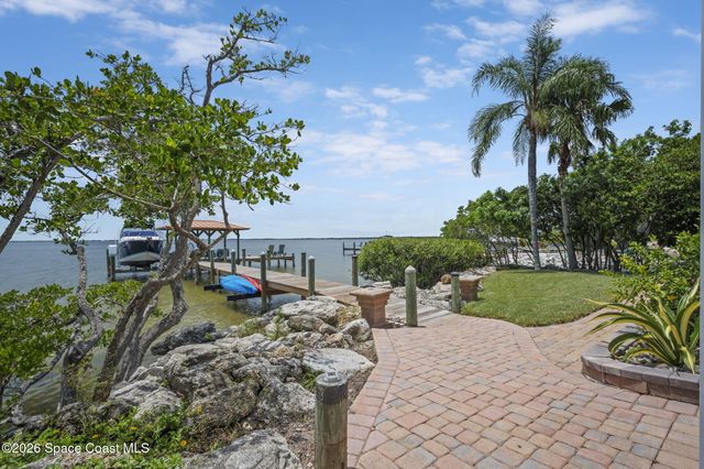 809 W Central Boulevard, Cape Canaveral, FL 32920