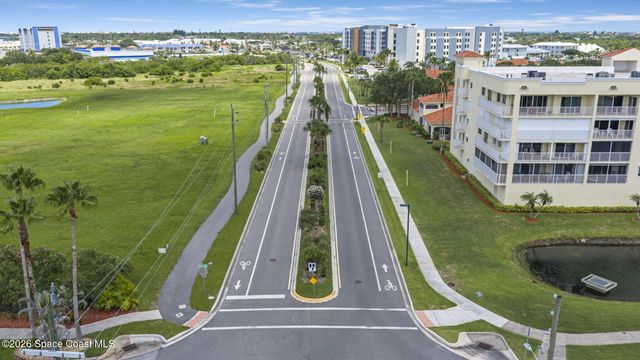 809 W Central Boulevard, Cape Canaveral, FL 32920