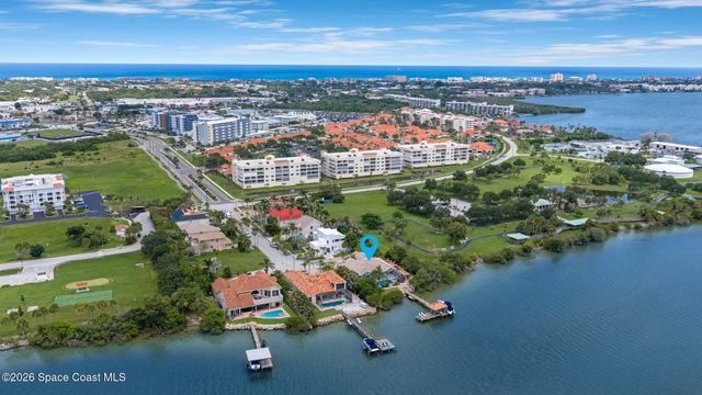 809 W Central Boulevard, Cape Canaveral, FL 32920