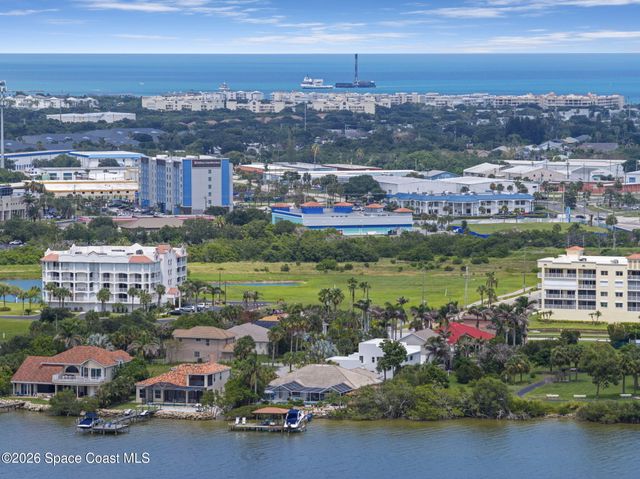 809 W Central Boulevard, Cape Canaveral, FL 32920