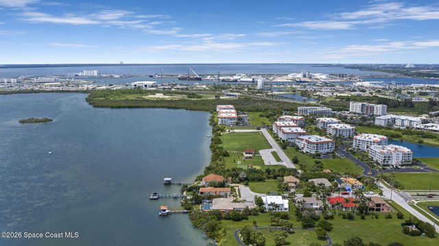 809 W Central Boulevard, Cape Canaveral, FL 32920