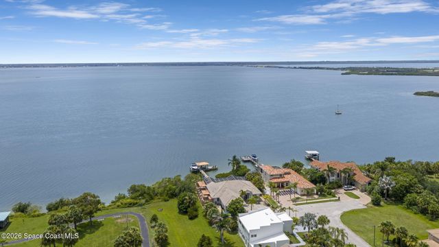 809 W Central Boulevard, Cape Canaveral, FL 32920