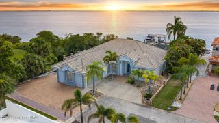 809 W Central Boulevard, Cape Canaveral, FL 32920