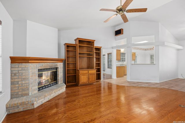 1220 Victory, Kerrville, TX 78028