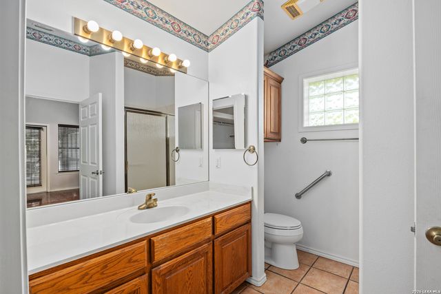 1220 Victory, Kerrville, TX 78028