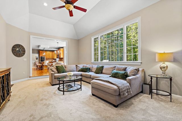 68 Quaker Lane, Bolton, MA 01740