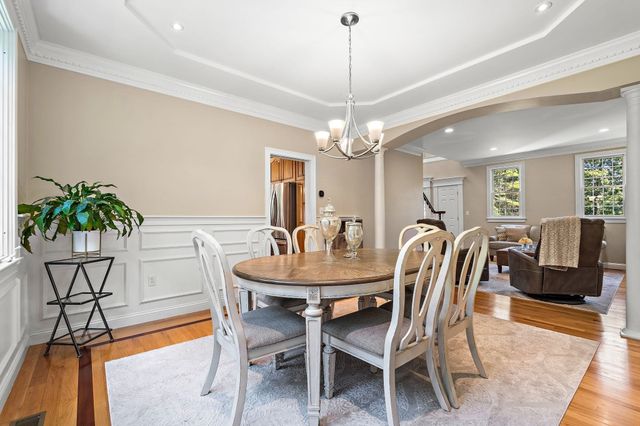 68 Quaker Lane, Bolton, MA 01740