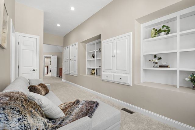 68 Quaker Lane, Bolton, MA 01740