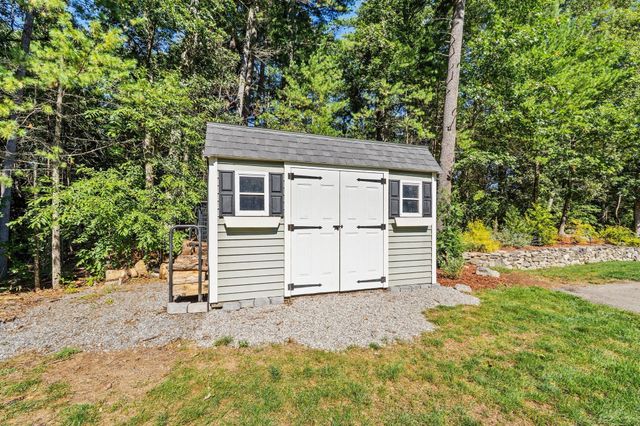 68 Quaker Lane, Bolton, MA 01740