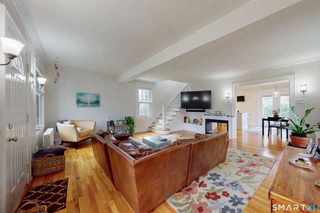 375 West Avenue, Darien, CT 06820