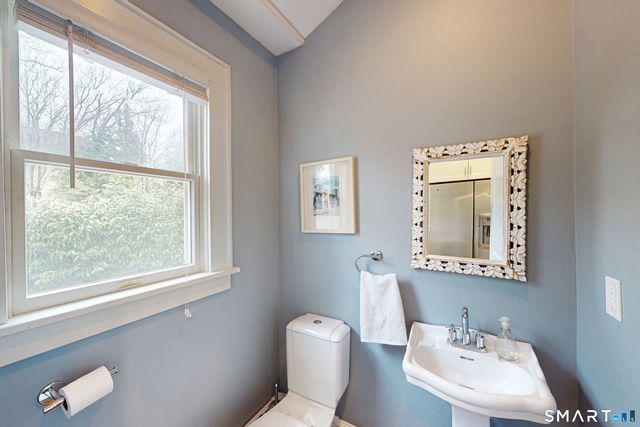 375 West Avenue, Darien, CT 06820