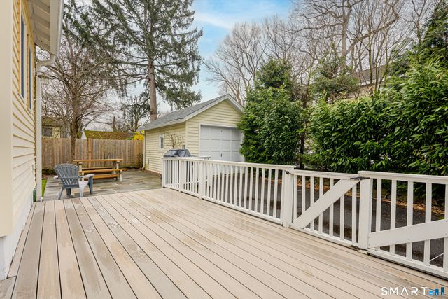 375 West Avenue, Darien, CT 06820