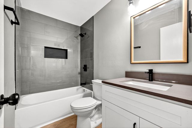 4720 Merrifield Place, 67, Columbus, OH 43220