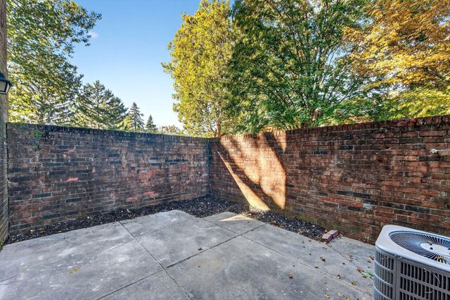 4720 Merrifield Place, 67, Columbus, OH 43220