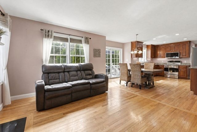 138 North St, Bellingham, MA 02019