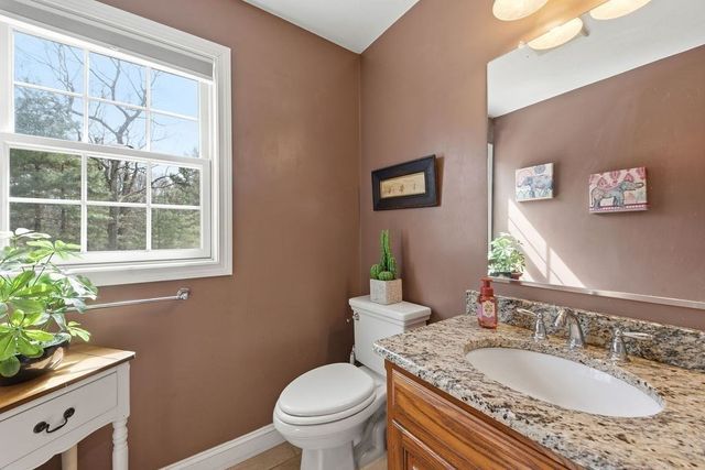 138 North St, Bellingham, MA 02019