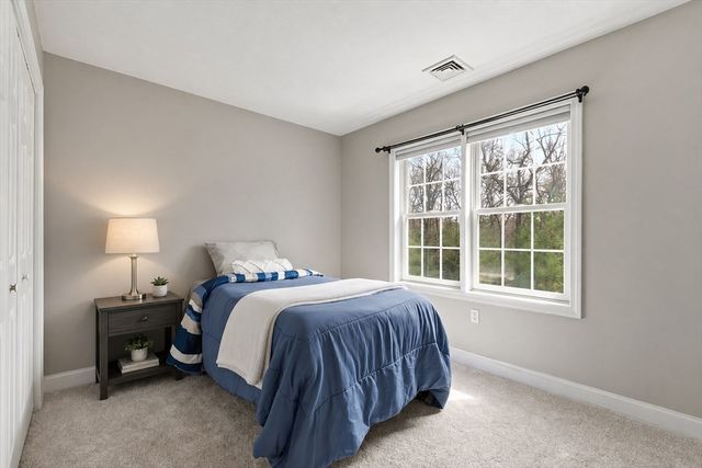 138 North St, Bellingham, MA 02019