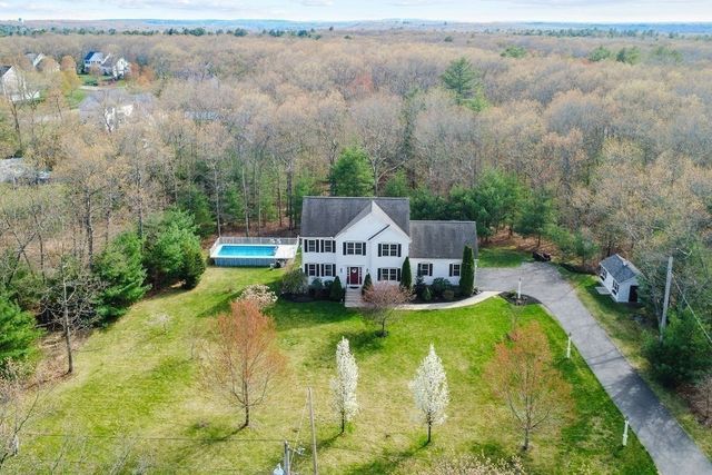 138 North St, Bellingham, MA 02019