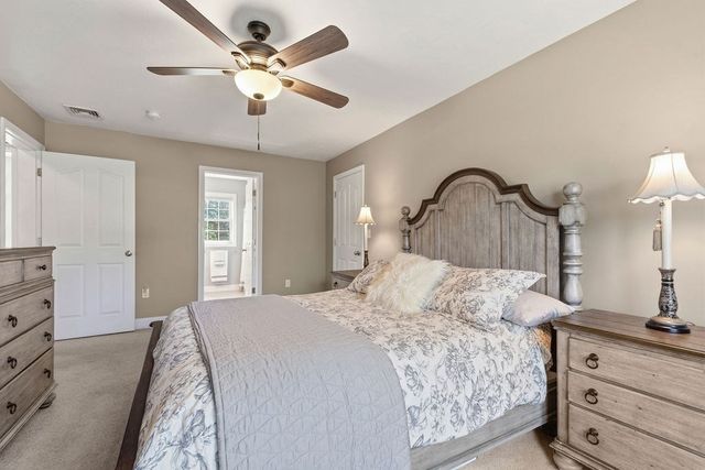 138 North St, Bellingham, MA 02019