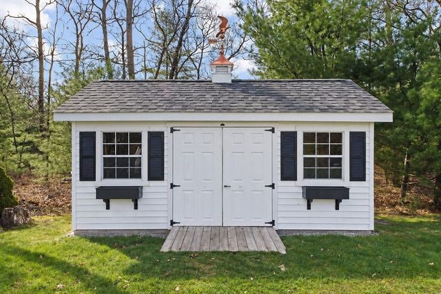 138 North St, Bellingham, MA 02019