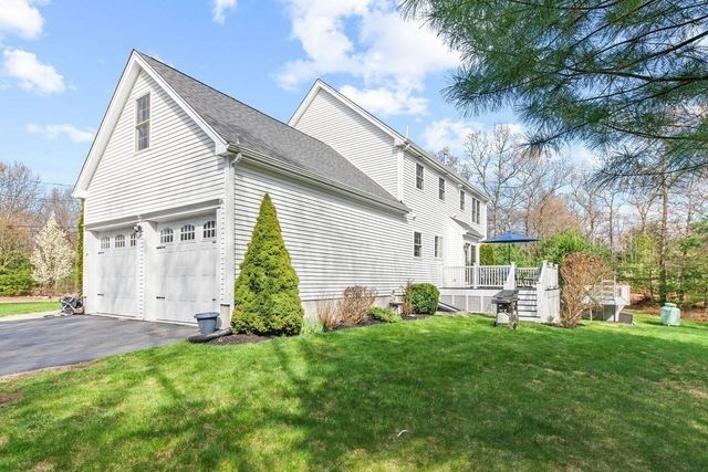 138 North St, Bellingham, MA 02019