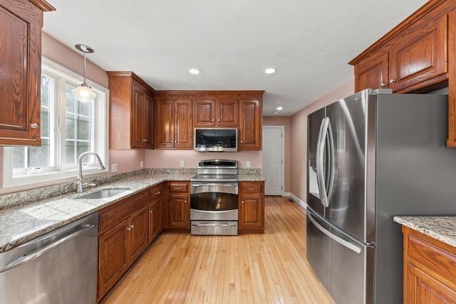 138 North St, Bellingham, MA 02019